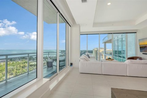 Condo in Sarasota, Florida, 3 bedrooms  № 2209365 - photo 15