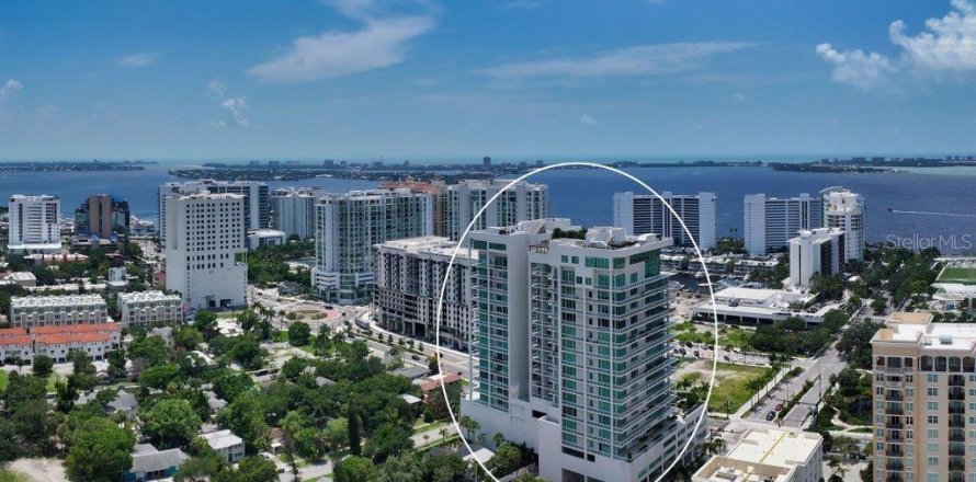 Condo in Sarasota, Florida, 3 bedrooms  № 2209365