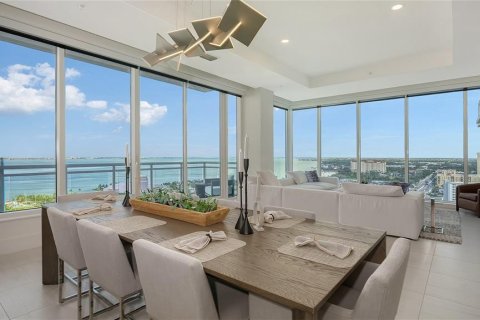 Condo in Sarasota, Florida, 3 bedrooms  № 2209365 - photo 13