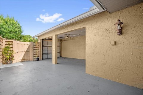 Townhouse in Maitland, Florida 2 bedrooms, 125.7 sq.m. № 1838856 - photo 11