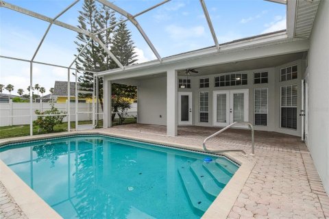 House in New Port Richey, Florida 3 bedrooms, 189.71 sq.m. № 2329903 - photo 18