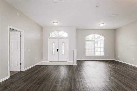 House in New Port Richey, Florida 3 bedrooms, 189.71 sq.m. № 2329903 - photo 6