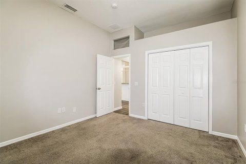 House in New Port Richey, Florida 3 bedrooms, 189.71 sq.m. № 2329903 - photo 16