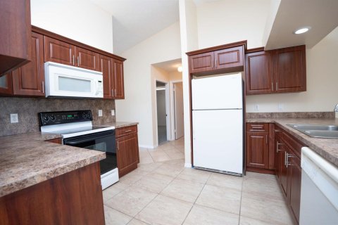 Casa en venta en Port St. Lucie, Florida, 3 dormitorios, 161.46 m2 № 2078278 - foto 8