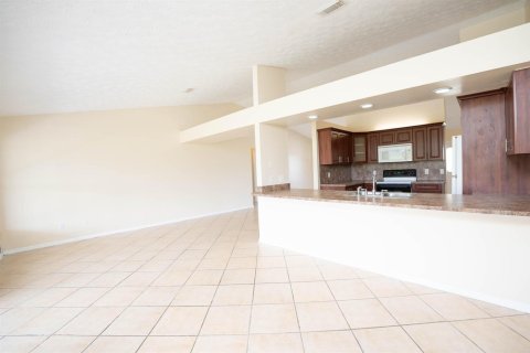 Casa en venta en Port St. Lucie, Florida, 3 dormitorios, 161.46 m2 № 2078278 - foto 11