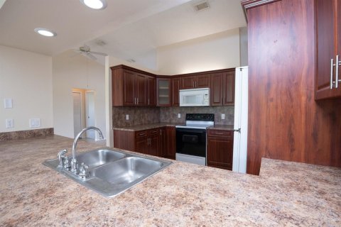 Casa en venta en Port St. Lucie, Florida, 3 dormitorios, 161.46 m2 № 2078278 - foto 10