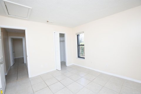Casa en venta en Port St. Lucie, Florida, 3 dormitorios, 161.46 m2 № 2078278 - foto 23