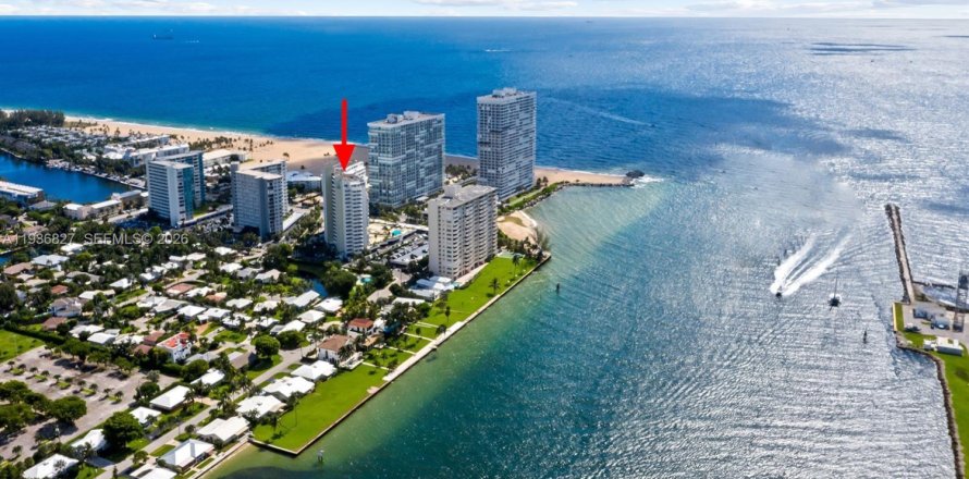 Кондоминиум с 2 спальнями в Форт-Лодердейл, Флорида № 1997630