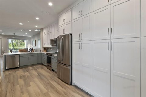 Casa en venta en Venice, Florida, 2 dormitorios, 120.96 m2 № 1642947 - foto 24