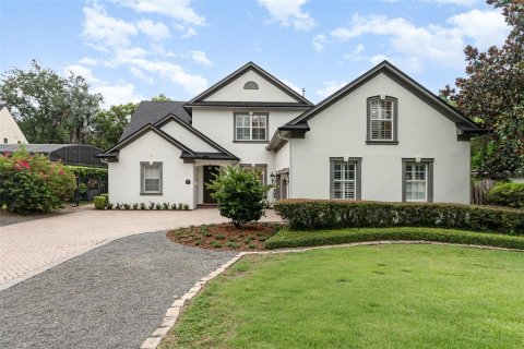 House in Winter Park, Florida 4 bedrooms, 323.11 sq.m. № 1796179 - photo 2