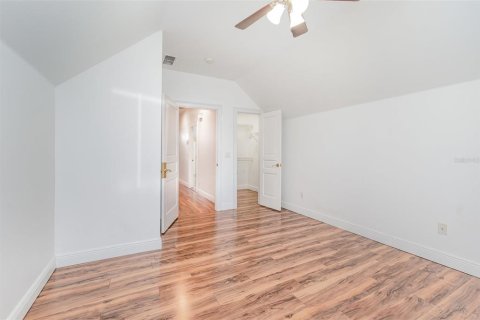 House in Winter Park, Florida 4 bedrooms, 323.11 sq.m. № 1796179 - photo 29