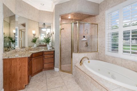 House in Winter Park, Florida 4 bedrooms, 323.11 sq.m. № 1796179 - photo 18