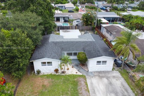 House in Hollywood, Florida 3 bedrooms, 123.19 sq.m. № 1790377 - photo 11