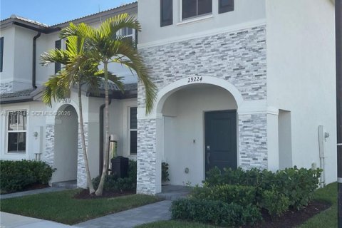 Adosado en alquiler en Homestead, Florida, 3 dormitorios, 129.41 m2 № 2006327 - foto 2