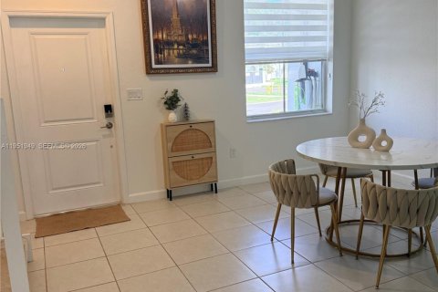 Adosado en alquiler en Homestead, Florida, 3 dormitorios, 129.41 m2 № 2006327 - foto 6