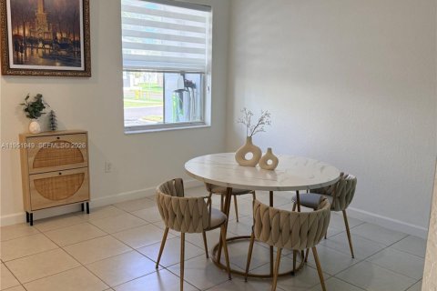 Adosado en alquiler en Homestead, Florida, 3 dormitorios, 129.41 m2 № 2006327 - foto 7