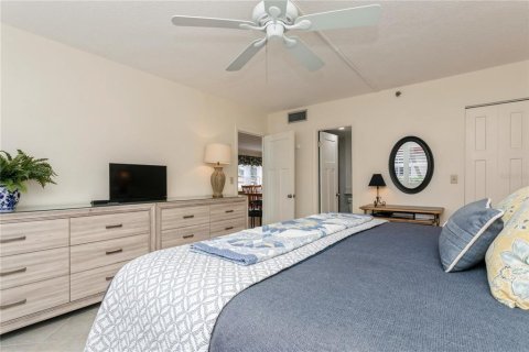 Condo in Venice, Florida, 2 bedrooms  № 1557482 - photo 19