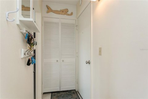 Condo in Venice, Florida, 2 bedrooms  № 1557482 - photo 3