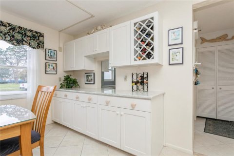 Condo in Venice, Florida, 2 bedrooms  № 1557482 - photo 10