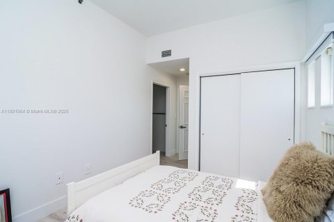 Condo in Aventura, Florida, 4 bedrooms  № 1943952 - photo 24