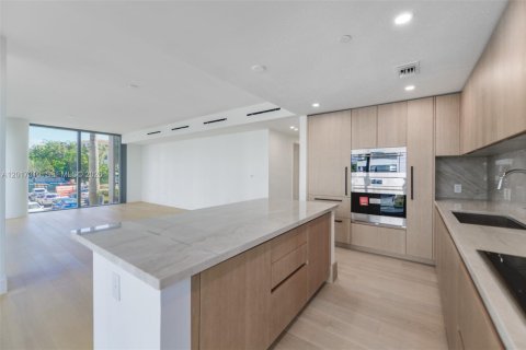 Condo in Bay Harbor Islands, Florida, 1 bedroom № 2077721 - photo 8