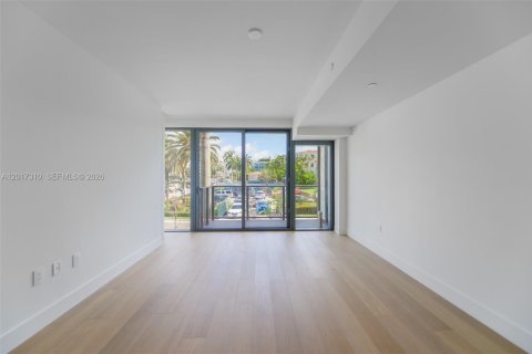 Condo in Bay Harbor Islands, Florida, 1 bedroom № 2077721 - photo 10