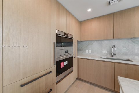 Condo in Bay Harbor Islands, Florida, 1 bedroom № 2077721 - photo 5