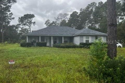 Villa ou maison à Keystone Heights, Floride 3 chambres, 146.88 m2 № 2409929