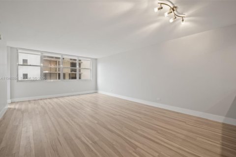 Снять в аренду кондоминиум в Майами-Бич, Флорида 1 спальня, 96.8м2, № 1999717 - фото 7