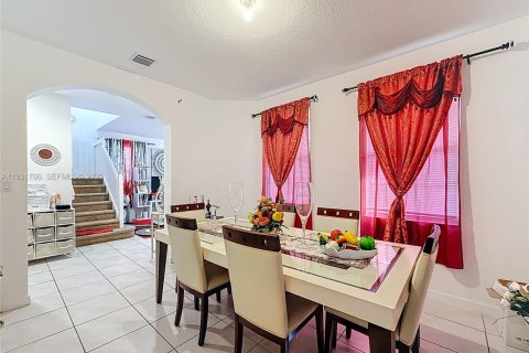 Villa ou maison à vendre à Homestead, Floride: 4 chambres, 210.33 m2 № 1992342 - photo 12