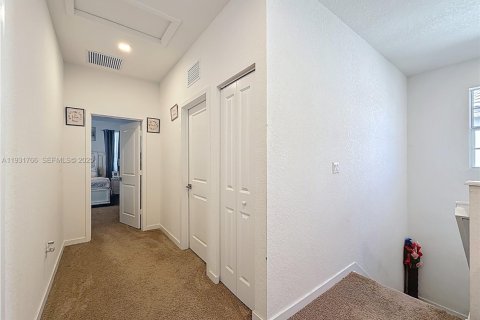 Villa ou maison à vendre à Homestead, Floride: 4 chambres, 210.33 m2 № 1992342 - photo 25