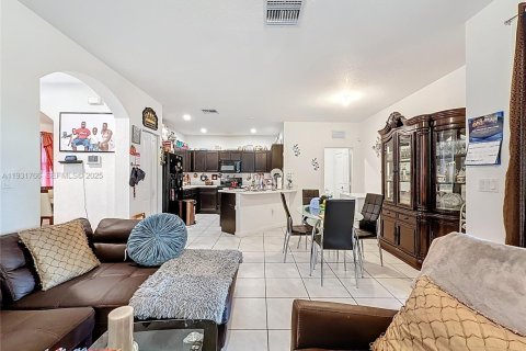 Villa ou maison à vendre à Homestead, Floride: 4 chambres, 210.33 m2 № 1992342 - photo 13