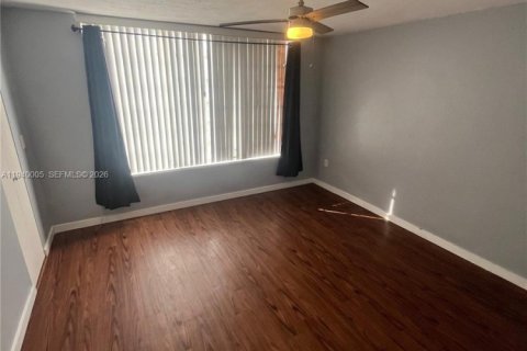 Copropriété à louer à North Miami, Floride: 1 chambre, 57.32 m2 № 1997309 - photo 5