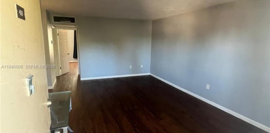 Condo à North Miami, Floride, 1 chambre  № 1997309