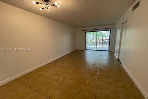 Condo in Miramar, Florida, 2 bedrooms № 2056406 - photo 8