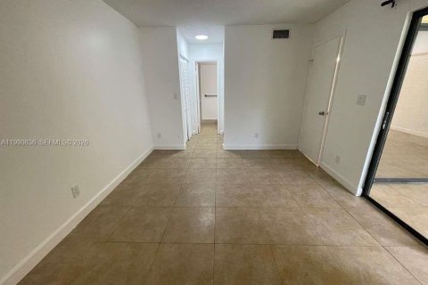 Condo in Miramar, Florida, 2 bedrooms № 2056406 - photo 11