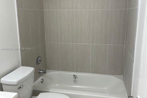 Condo in Miramar, Florida, 2 bedrooms № 2056406 - photo 18