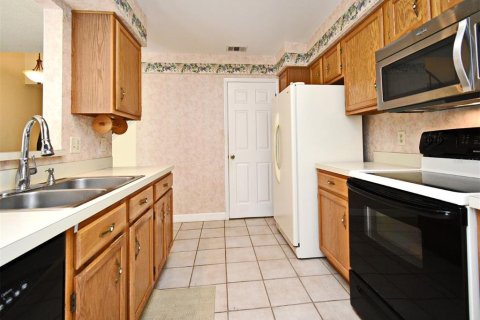 Touwnhouse à vendre à Apopka, Floride: 2 chambres, 124.02 m2 № 1839988 - photo 10