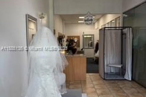 Купить коммерческую недвижимость в Дорал, Флорида № 2021176 - фото 7