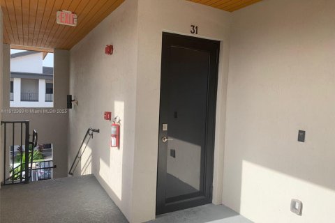 Copropriété à louer à Doral, Floride: 3 chambres, 125.14 m2 № 1969272 - photo 3