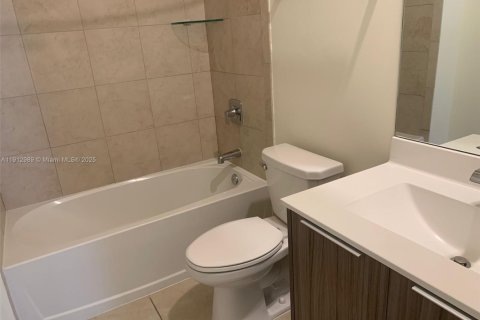 Copropriété à louer à Doral, Floride: 3 chambres, 125.14 m2 № 1969272 - photo 13