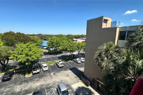 Купить кондоминиум в Майами, Флорида 2 спальни, 94.76м2, № 2050308 - фото 30