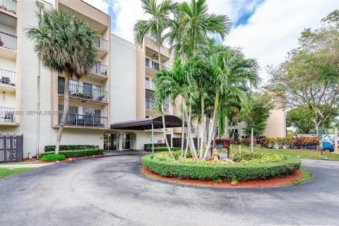 Кондоминиум с 2 спальнями в Майами, Флорида № 2050308