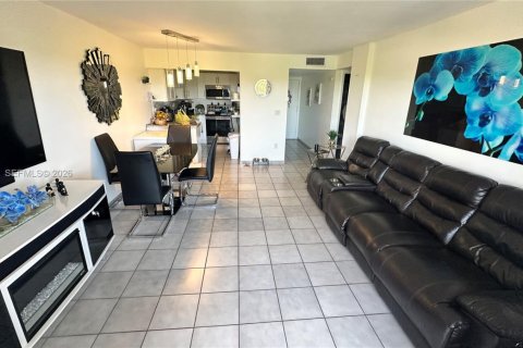 Купить кондоминиум в Майами, Флорида 2 спальни, 94.76м2, № 2050308 - фото 15