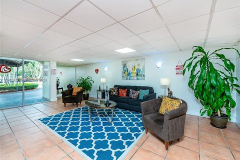 Купить кондоминиум в Майами, Флорида 2 спальни, 94.76м2, № 2050308 - фото 3