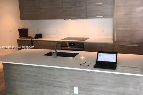 Condo in Miami, Florida, 2 bedrooms  № 1944120 - photo 5
