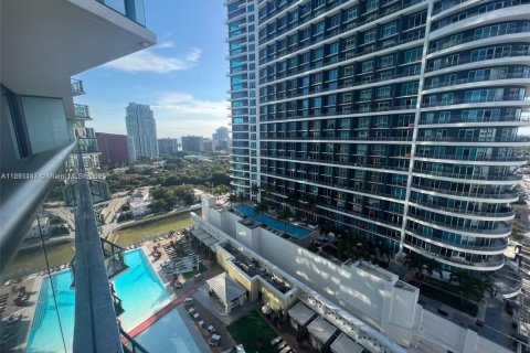 Condo in Miami, Florida, 2 bedrooms  № 1944120 - photo 2
