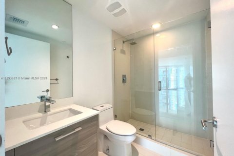 Condo in Miami, Florida, 2 bedrooms  № 1944120 - photo 11