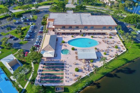 Copropriété à louer à Delray Beach, Floride: 2 chambres, 102.19 m2 № 1002874 - photo 1