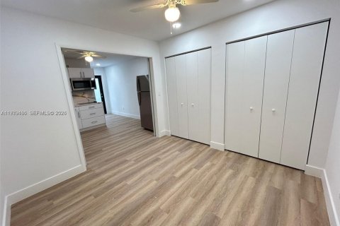 Propiedad comercial en alquiler en Miami, Florida, 1 dormitorio, 31.12 m2 № 2044652 - foto 16
